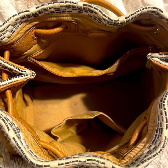 Fossil Crossbody Cinch Closure Purse ❤️ 💙 💖 - Picture 10 of 12